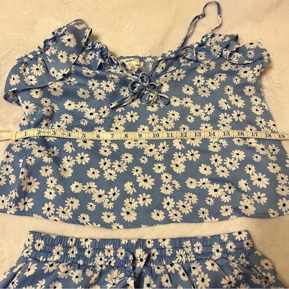 Forever 21 floral pj set size large - Picture 6 of 7